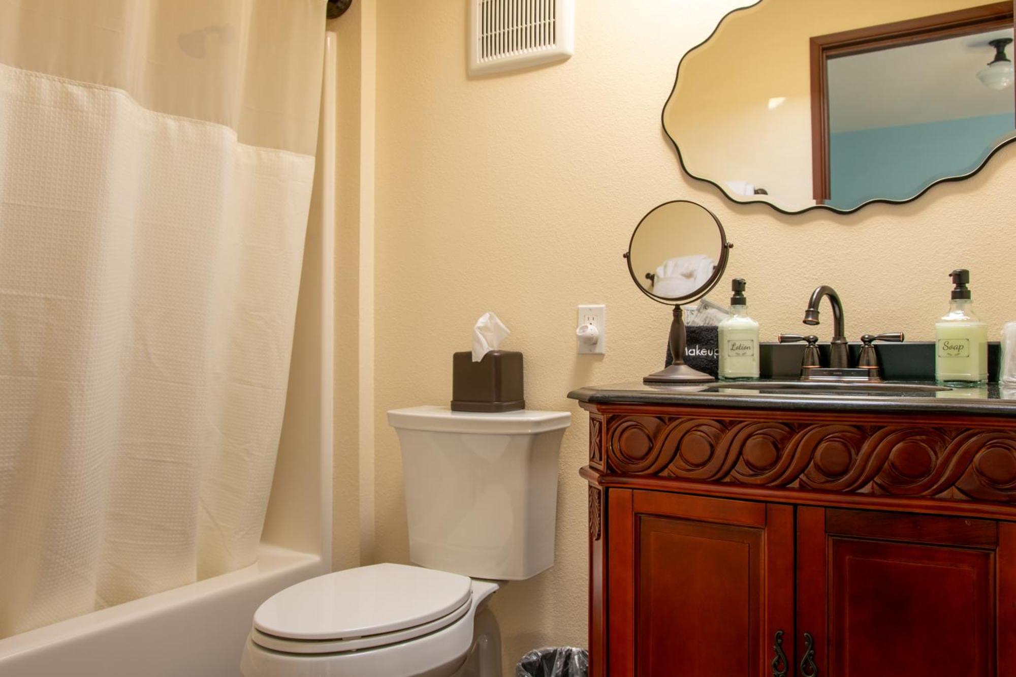 The Pearl Inn Bed And Breakfast Ilwaco Buitenkant foto