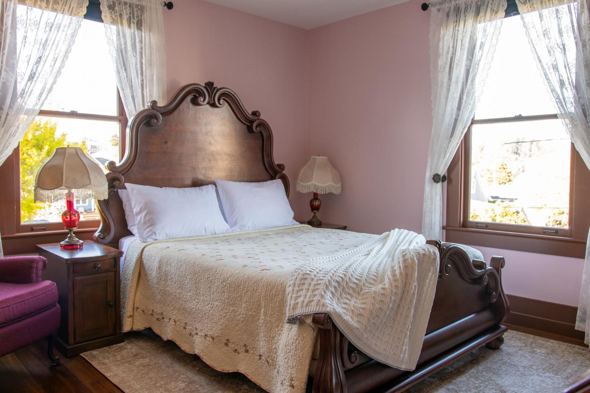 The Pearl Inn Bed And Breakfast Ilwaco Buitenkant foto
