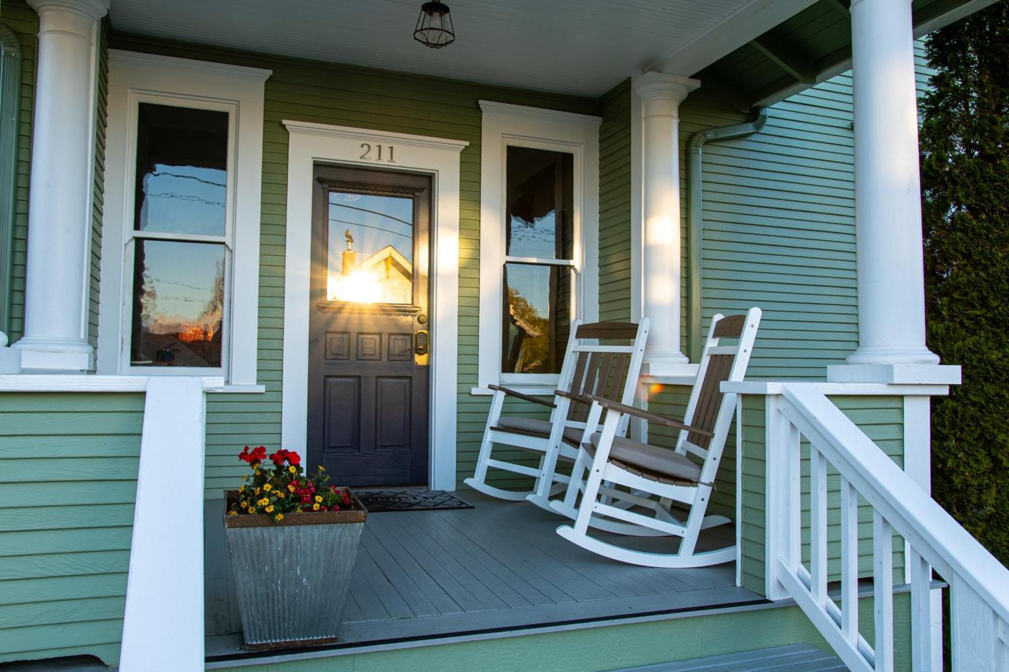 The Pearl Inn Bed And Breakfast Ilwaco Buitenkant foto