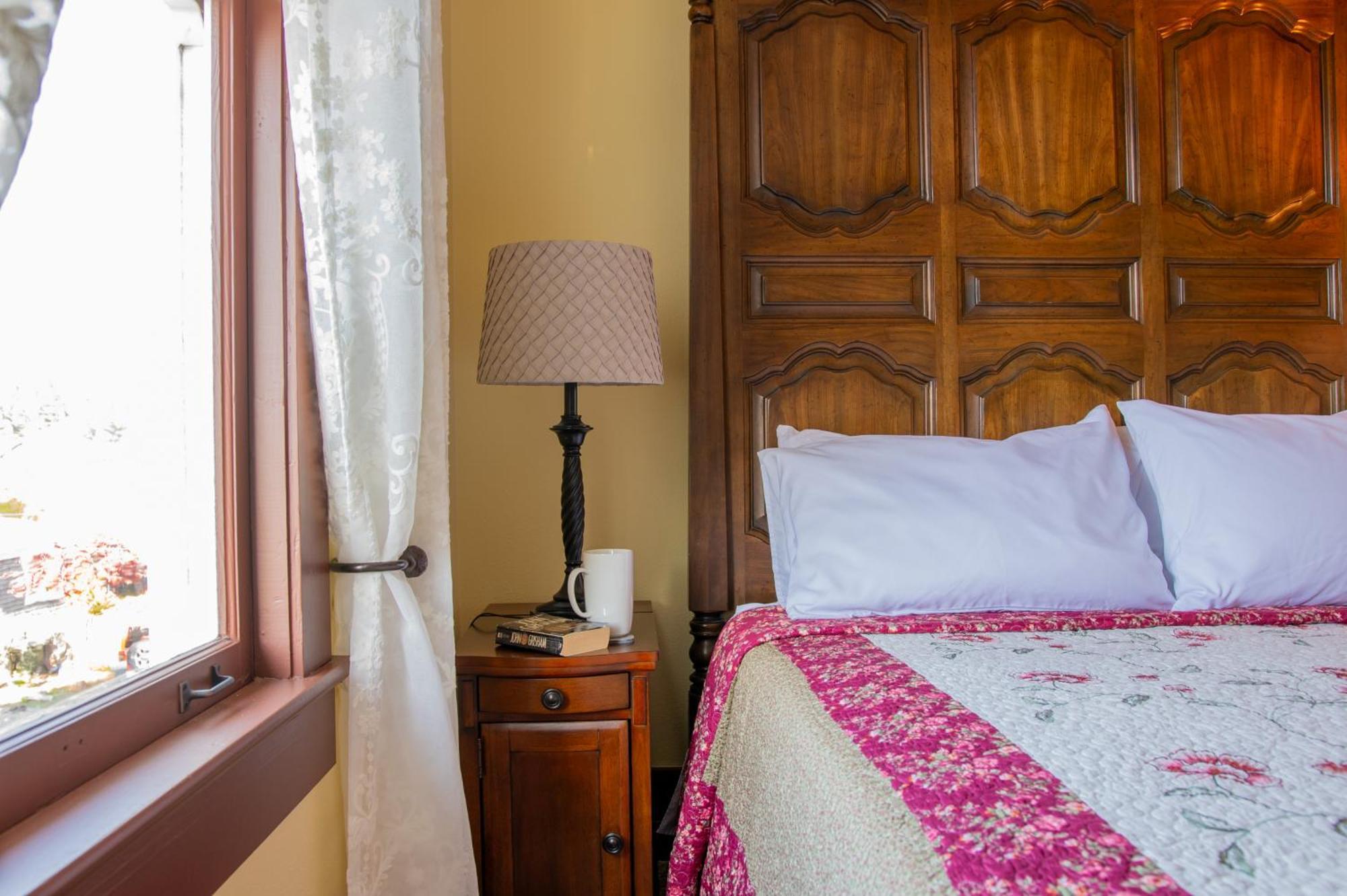 The Pearl Inn Bed And Breakfast Ilwaco Buitenkant foto
