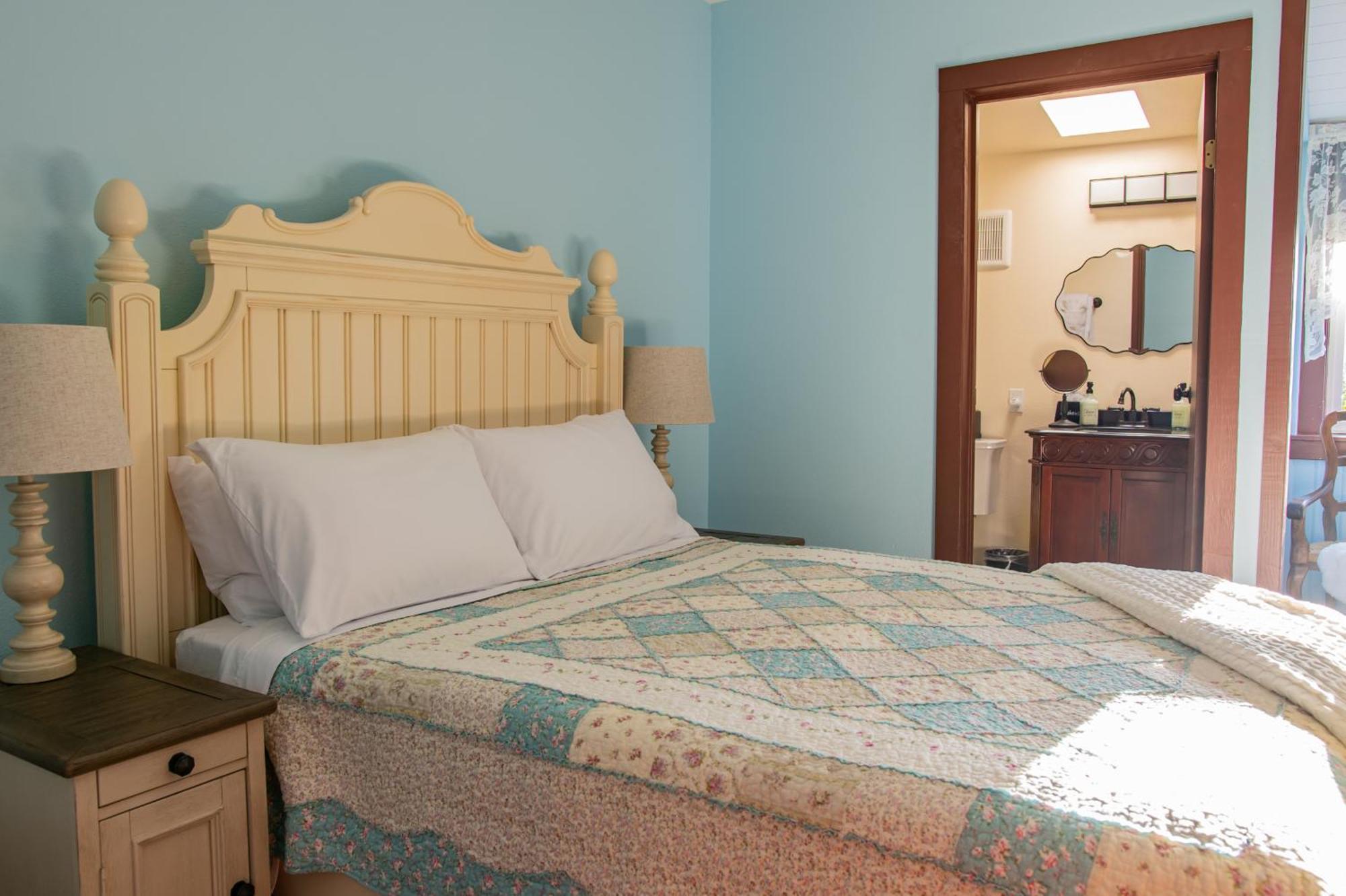 The Pearl Inn Bed And Breakfast Ilwaco Buitenkant foto